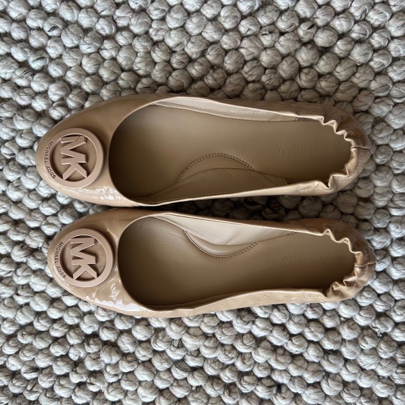 Michael Kors flats - Picture 1 of 2
